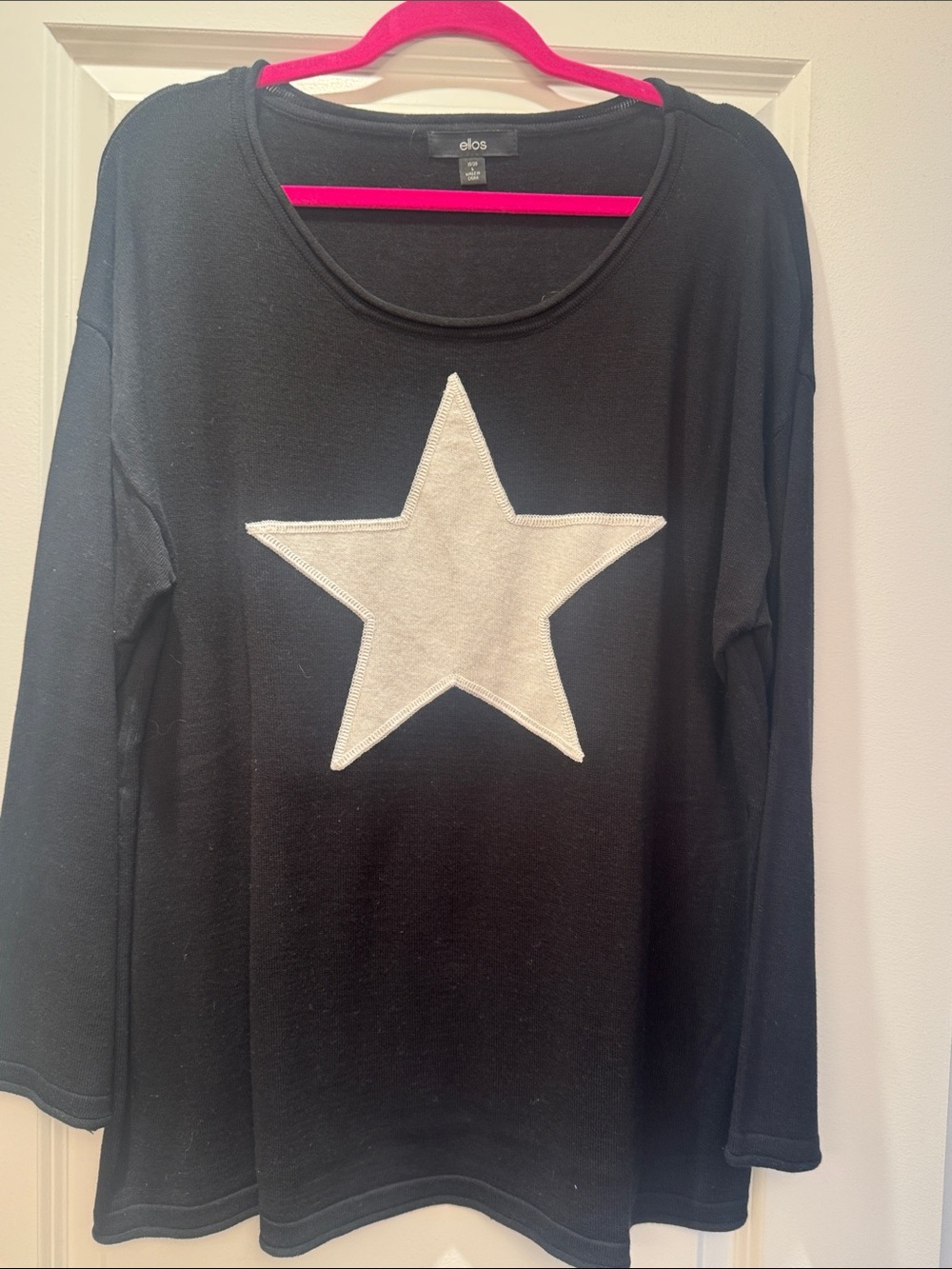 Women Ellos size L Black Long-Sleeve sweater top  with White Star applique